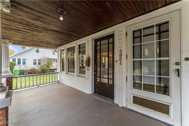 Photo - 4654 E 93rd St Unidad 2/UP