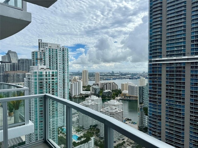 Building Photo - 1060 Brickell Ave Unit 4305 Rental