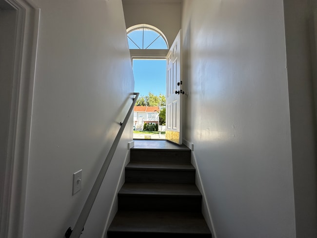 Photo - Charming 3-Bedroom Home for Rent in a Tran...