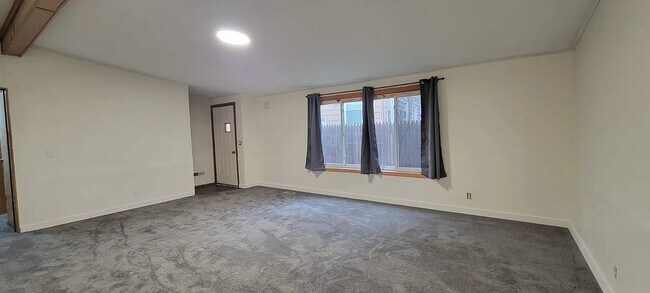 38 Earlmoor Blvd