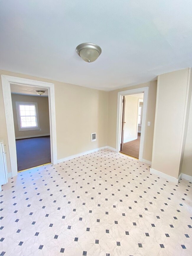 Photo - 2Bed/1Bath Home Available June 2026!