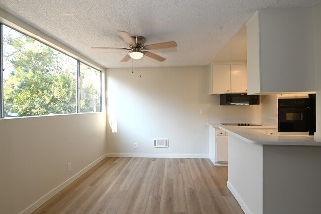 6000 Canterbury Dr Unidad M122