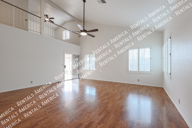 Photo - 2525 W Knox Rd