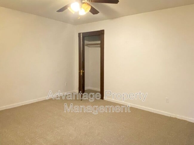 Photo - 324 SW Calapooia St
