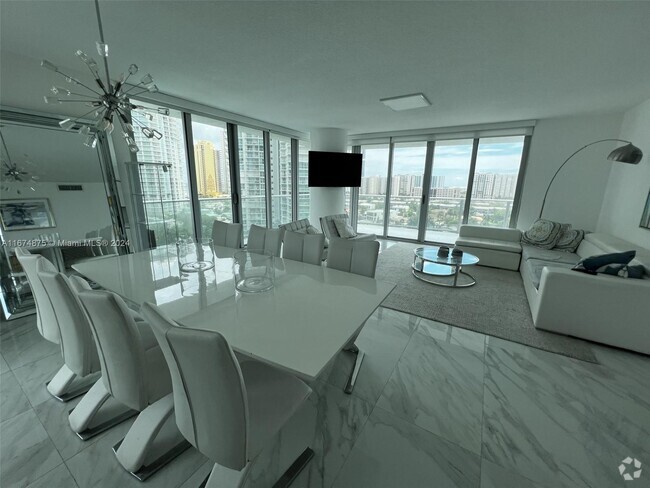 Building Photo - 330 Sunny Isles Blvd Unit 5-1008 Rental