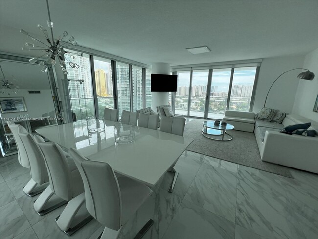 Photo - 330 Sunny Isles Blvd Condominio Unidad 5-1008