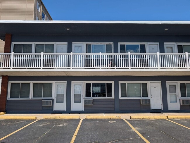 Building Photo - 3501 Pacific Ave Unit 53