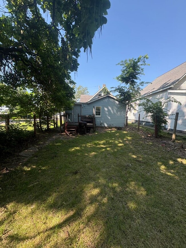 Photo - 2 Bedroom 2 bath home with outdoor space - MOVE IN SPECIAL 50% off first month's rent