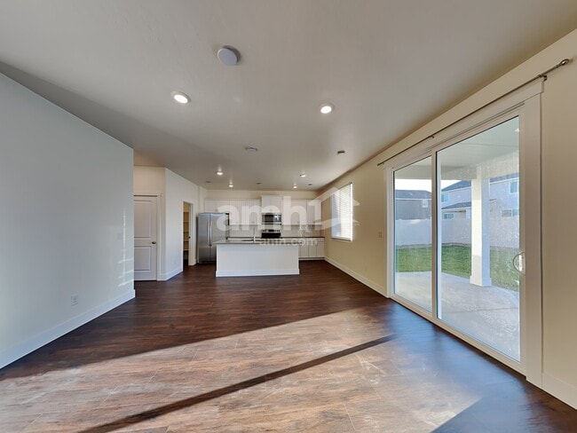 Photo - 1003 Jillian Ave