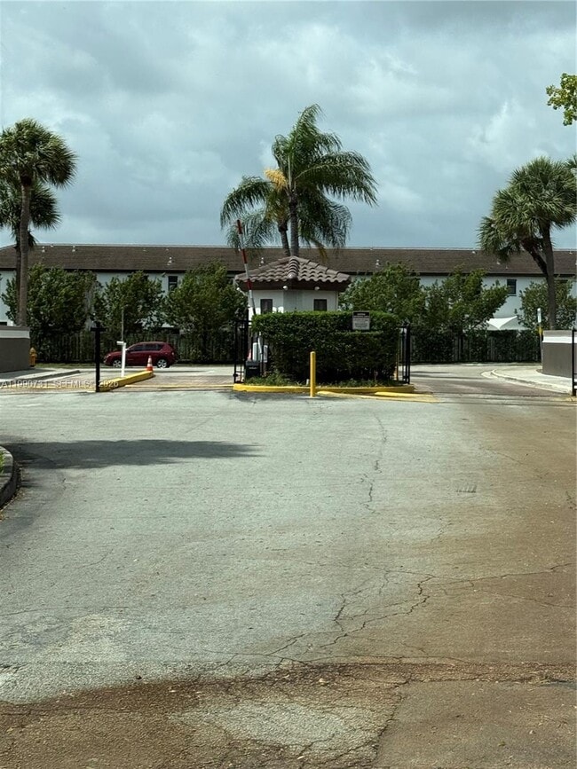 Photo - 860 NE 207th Terrace Unit 8-106