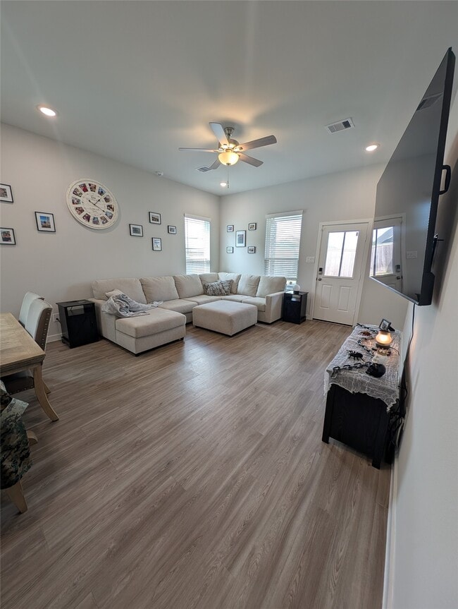 Photo - 21106 Armstrong County Dr