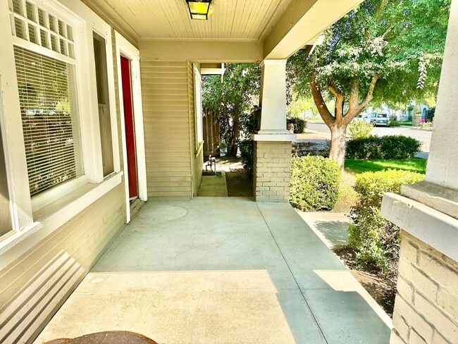 Photo - Charming 3/1 in the Heart of Tower Distict