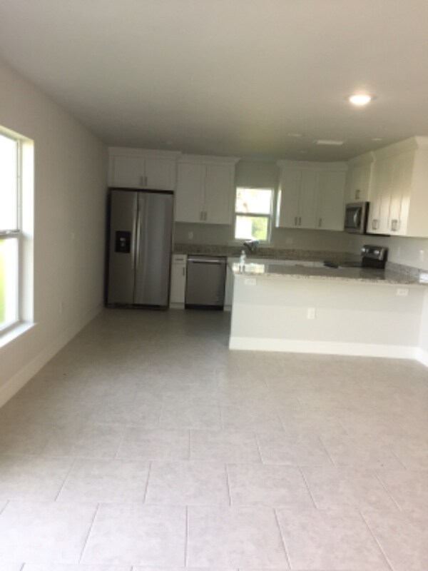 Photo - 5011 Benton St