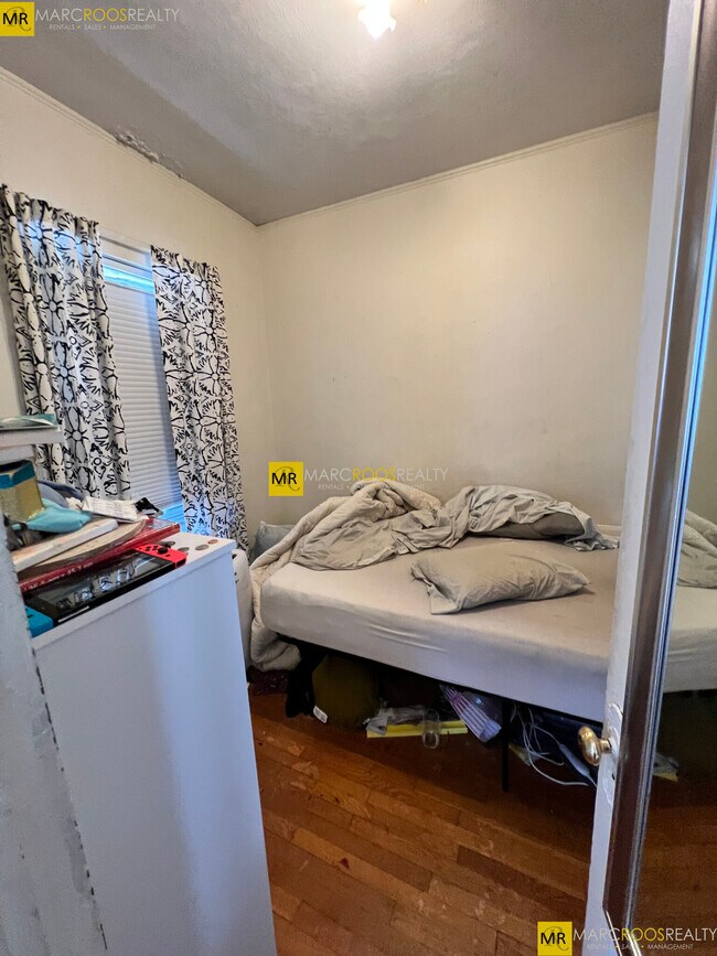 Photo - 126 Warren St