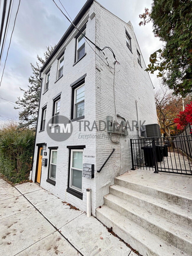 Photo - 758 Manor St