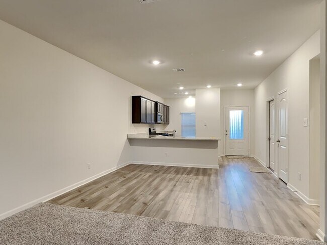 Photo - 5 bedroom Fort Worth dream!