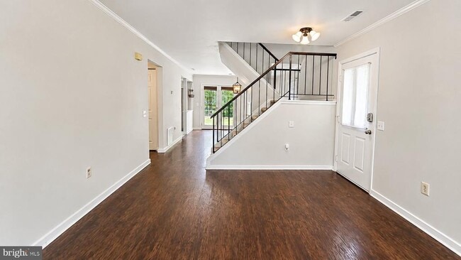 Photo - 3447 Iris Pl