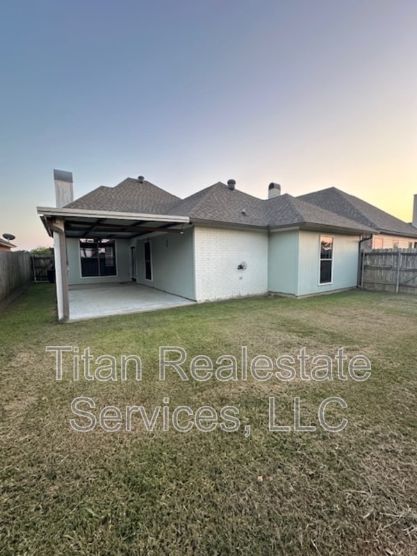 Photo - 204 Braxton Dr