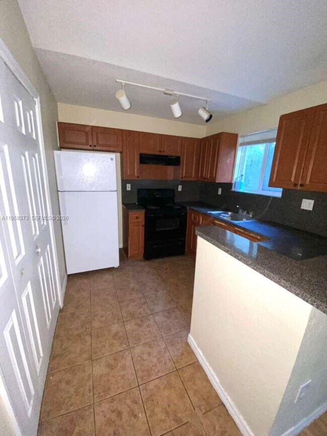 Photo - 1270 SE 31st Ct Unit 201-35