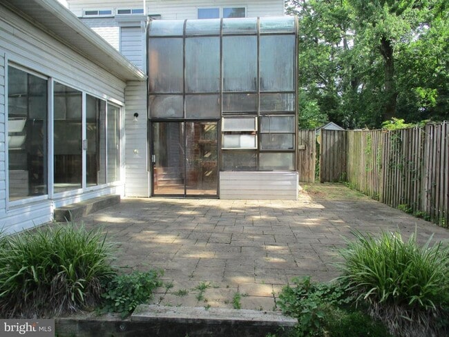 Building Photo - 10001 Dallas Ave Rental