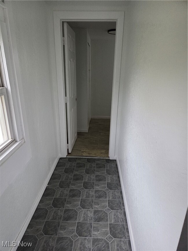 Photo - 331 Front Ave SW