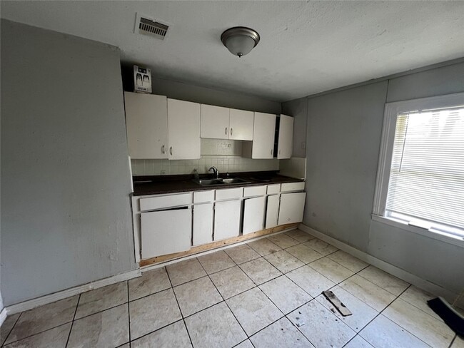 Photo - 5926 Southtown St