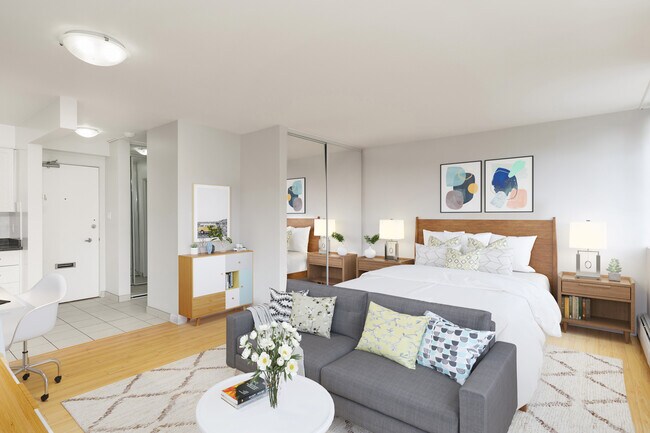 Photo - Hollyburn Court