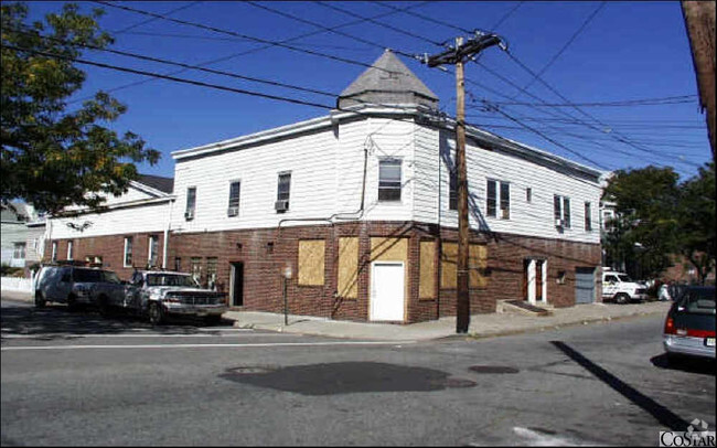 Building Photo - The Clifton Manor Rental