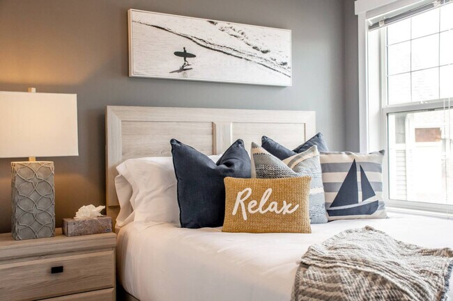 Photo - 1840-1880 80 St SW Unit ID1308609P