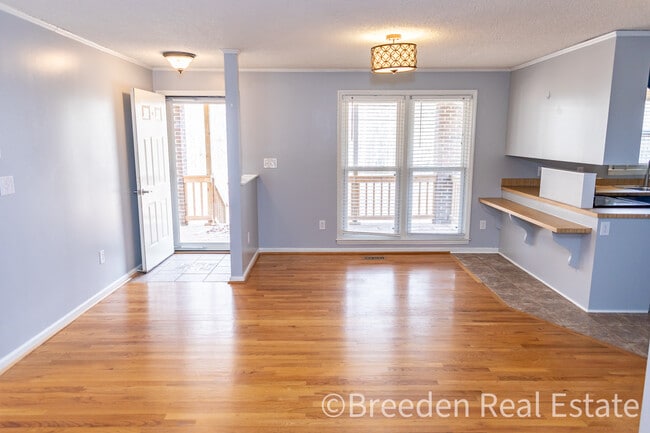 Photo - 160 Crump St