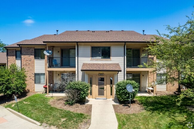 Photo - Fox Hill Apartments