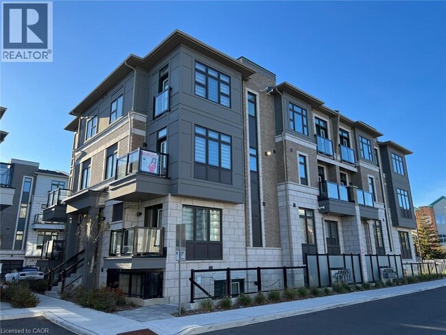 Photo - 10 Halliford Pl
