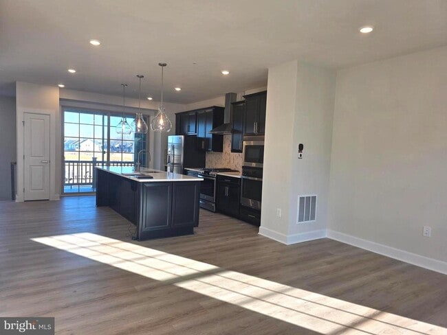 Photo - 1774 Ml Br Dr