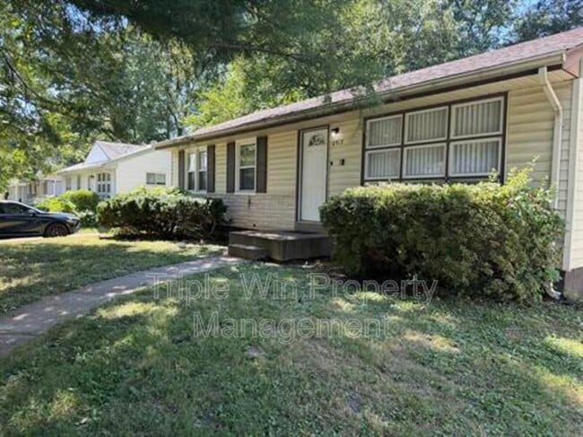 Photo - 6917 Berkridge Ct