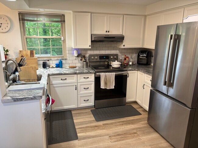 Photo - 7927 Saddleback Pl