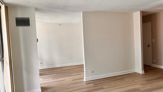 Photo - 10 E Ontario St Unit 1501