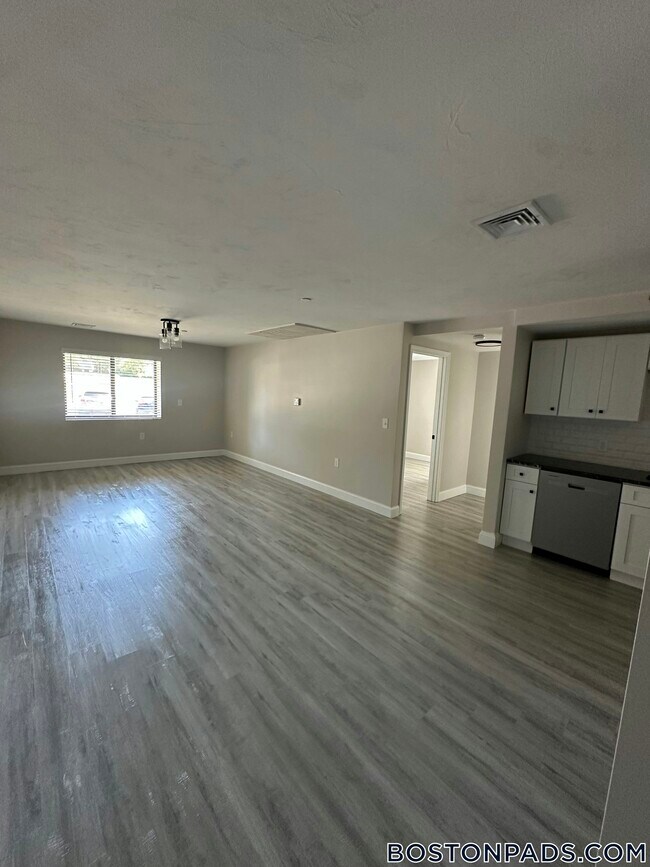 4380 N Main St Unit 113