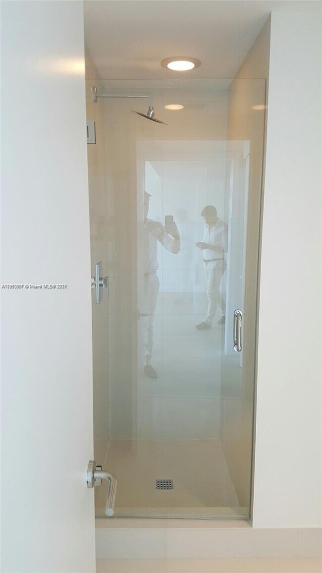 Photo - 1300 S Miami Ave Unidad 4111