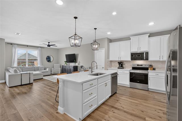 1722 Oak Glen Dr