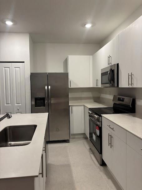 Photo - Southeast 11th Avenue, Miami, FL 33034 - 4...