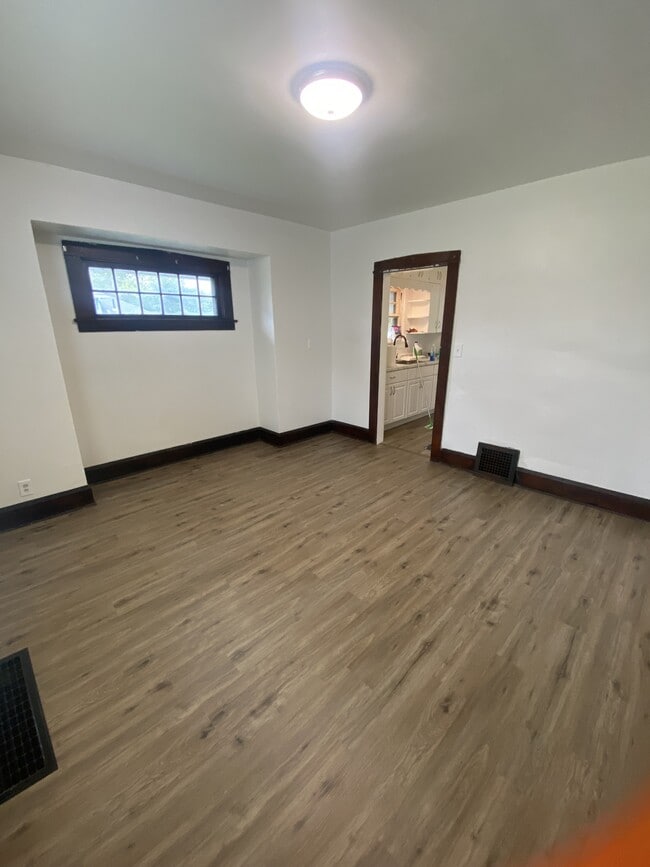 144 Brooklyn Ave