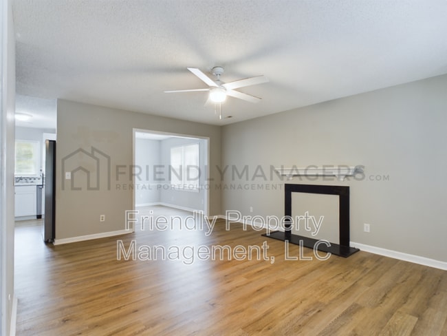 Photo - 4715 Eagle Rock Rd