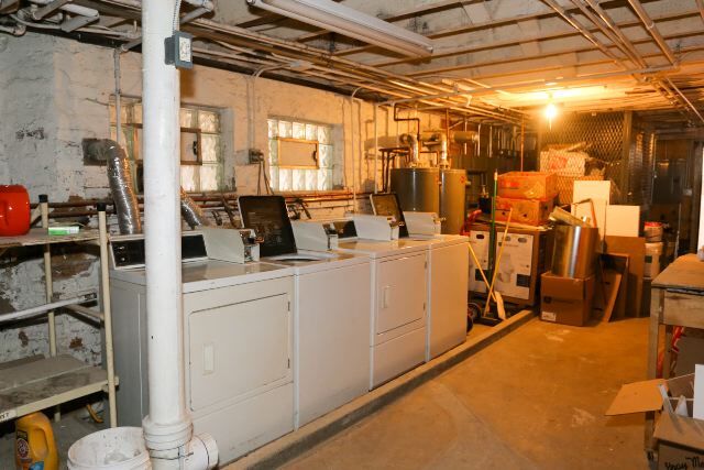 Photo - 1473 W Erie St Unit 1R