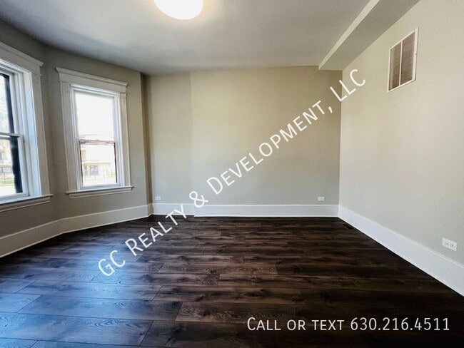 Photo - 6401 S Eberhart Ave Unit 1