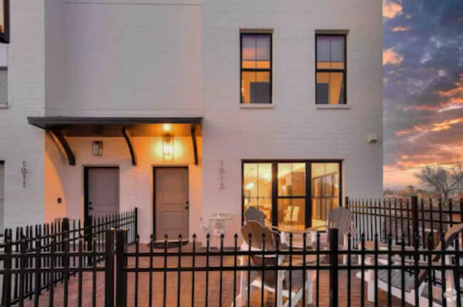 Building Photo - 1013 Park Ave Rental