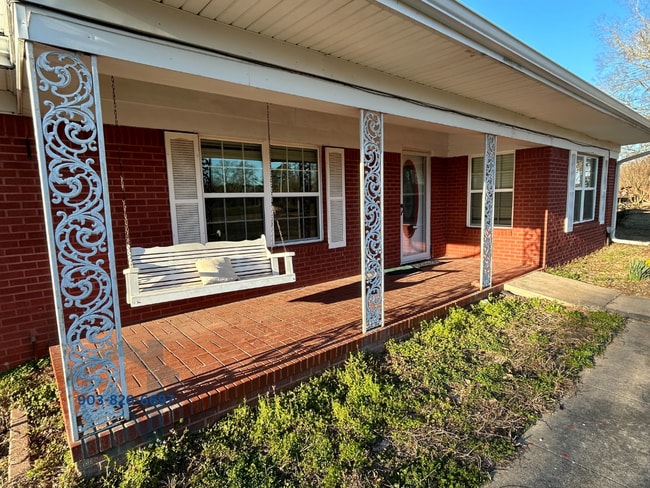 Photo - 2808 W Main St