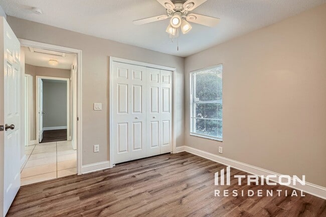 Photo - 1004 Quaker Ridge Ct