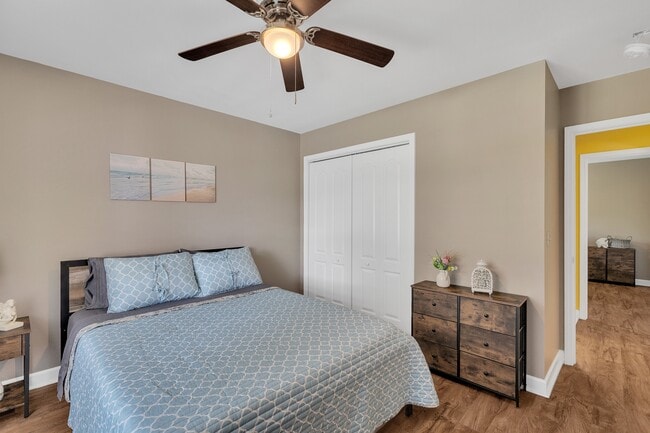 Photo - 117 Oyster Landing Dr