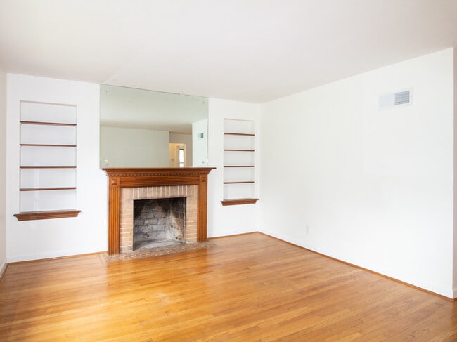 Photo - 340 Calvert Ave