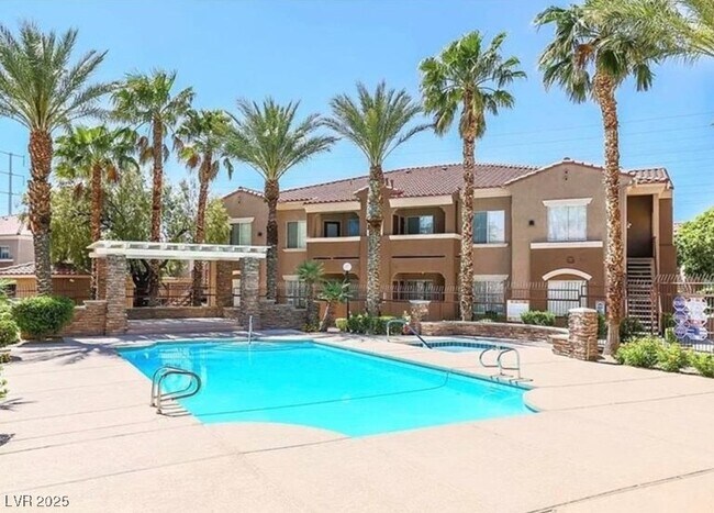 Photo - 10245 S Maryland Pkwy Condo Unit 271